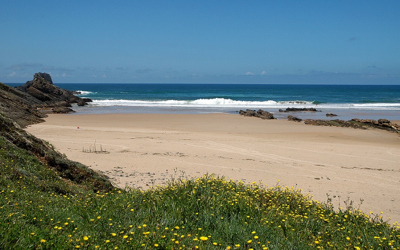 /fileuploads/COSTA VICENTINA/quintadosardanito_costa_vicentina_zambujeiradomar_alentejo_turismo PRAIA_PRAIA_ZAMBUJEIRA DO MAR_4.jpg